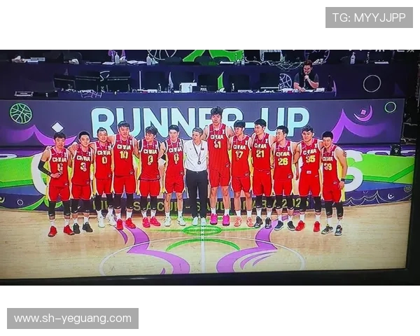 以篮球为纽带探索团队合作与竞技精神的无限可能 以篮球为纽带探索团队合作与竞技精神的无限可能